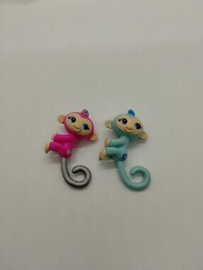 Fingerlings Mini Lot Of 2 - Pink and Blue Monkeys - Glitter